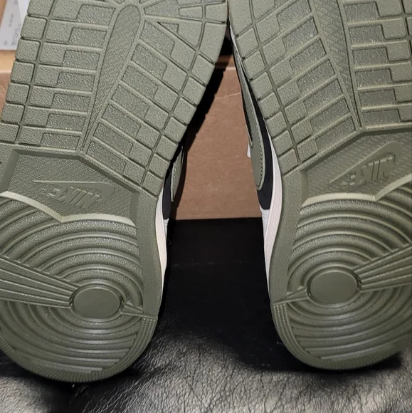 Jordan 1 Low x Travis Scott Medium Olive